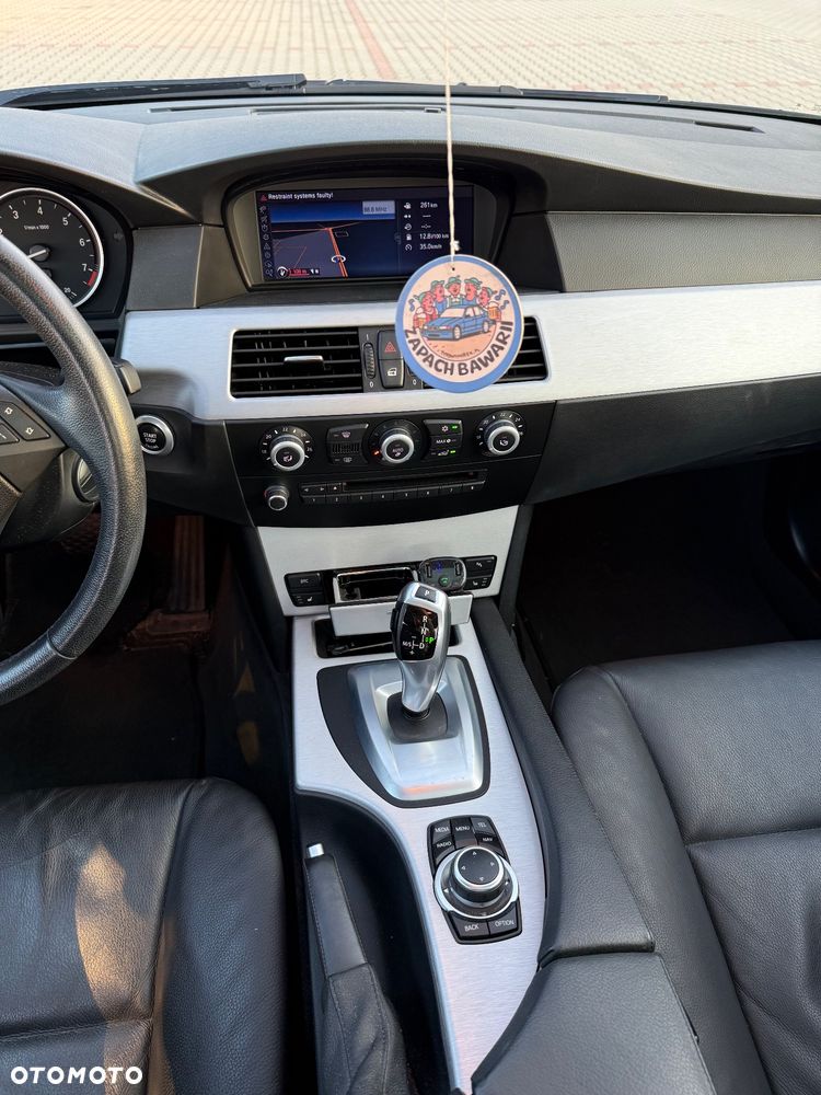 BMW Seria 5 525i - 15