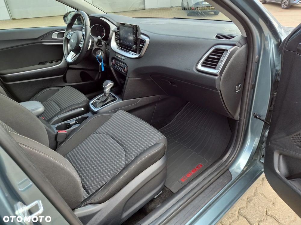 Kia Ceed 1.5 T-GDI M DCT - 24
