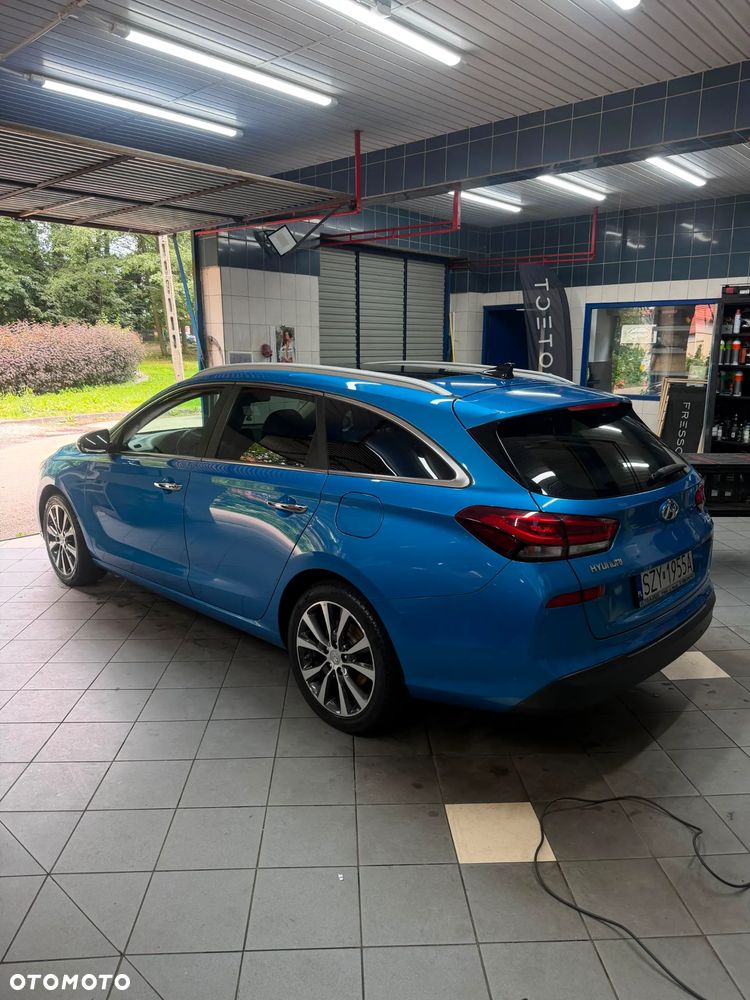Hyundai i30 1.4 T-GDI Premiere Luxury - 17