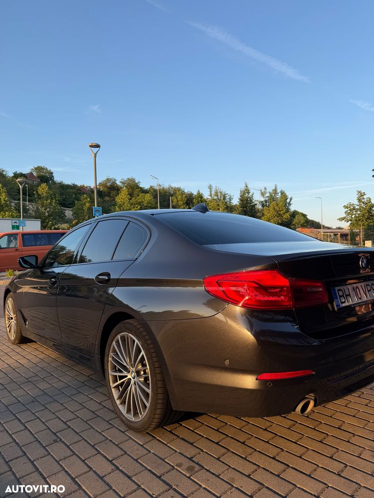 BMW Seria 5 530i xDrive AT - 4