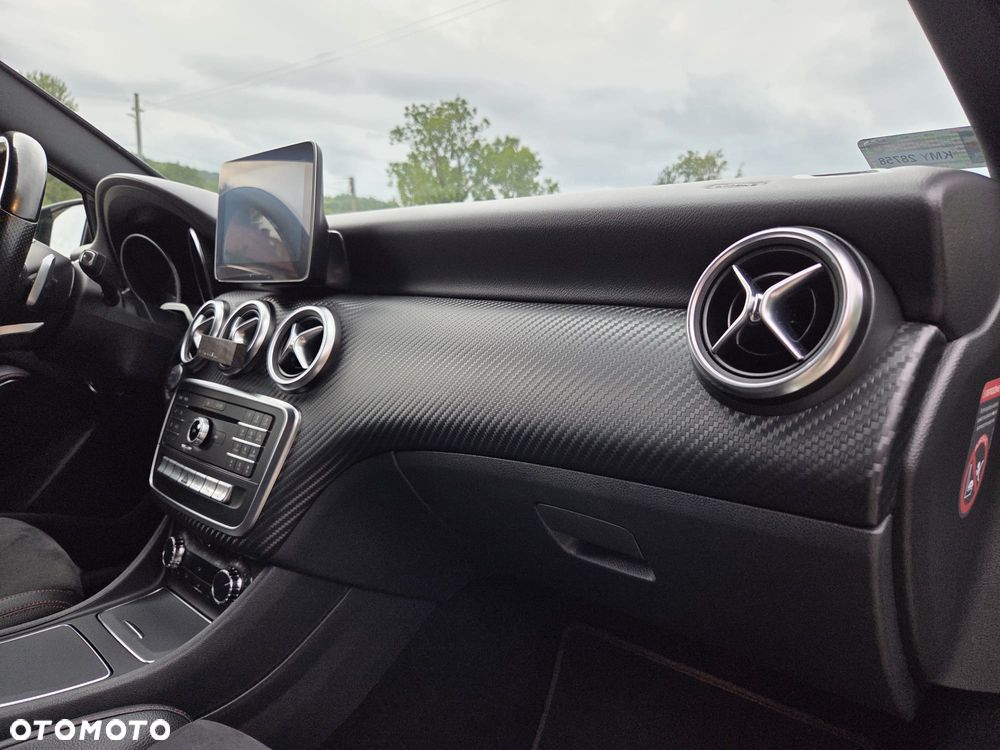 Mercedes-Benz Klasa A 220 4-Matic AMG Line - 15