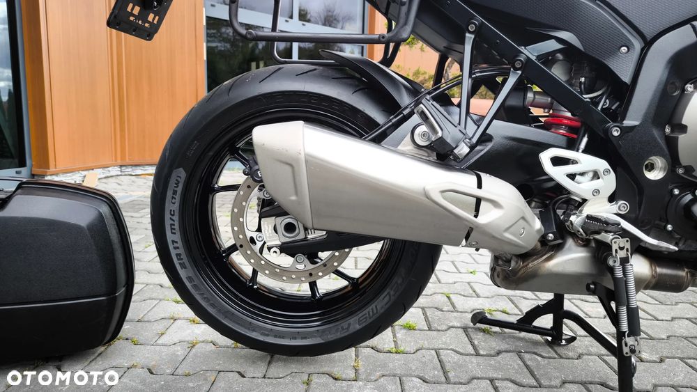 BMW XR - 32