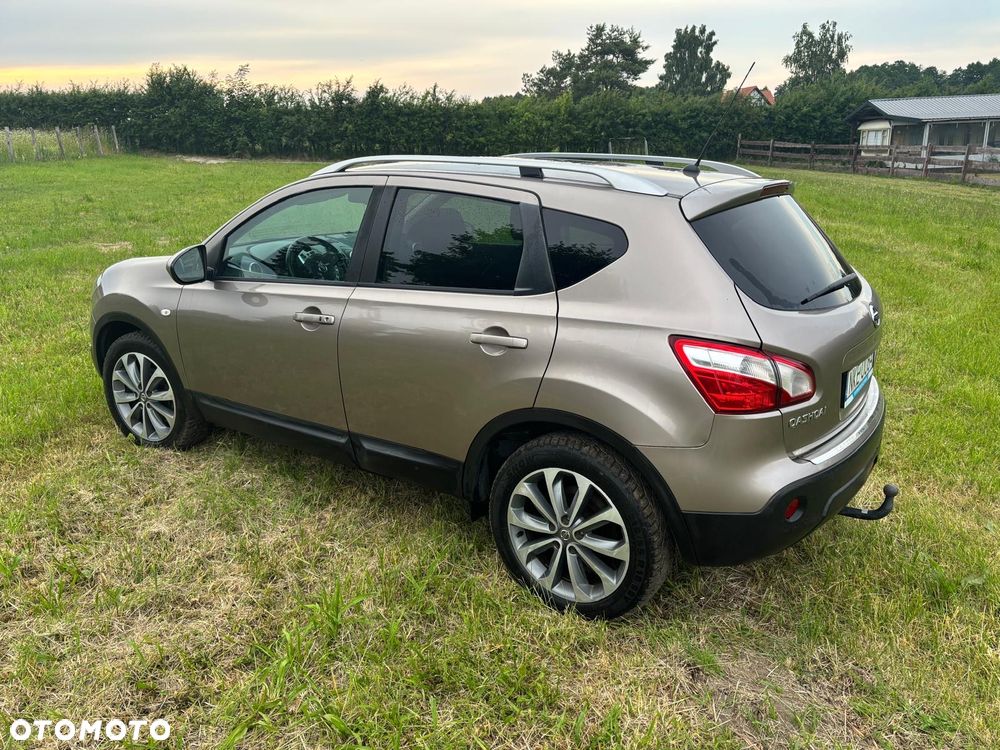 Nissan Qashqai 2.0 4x4 Lounge CVT - 24