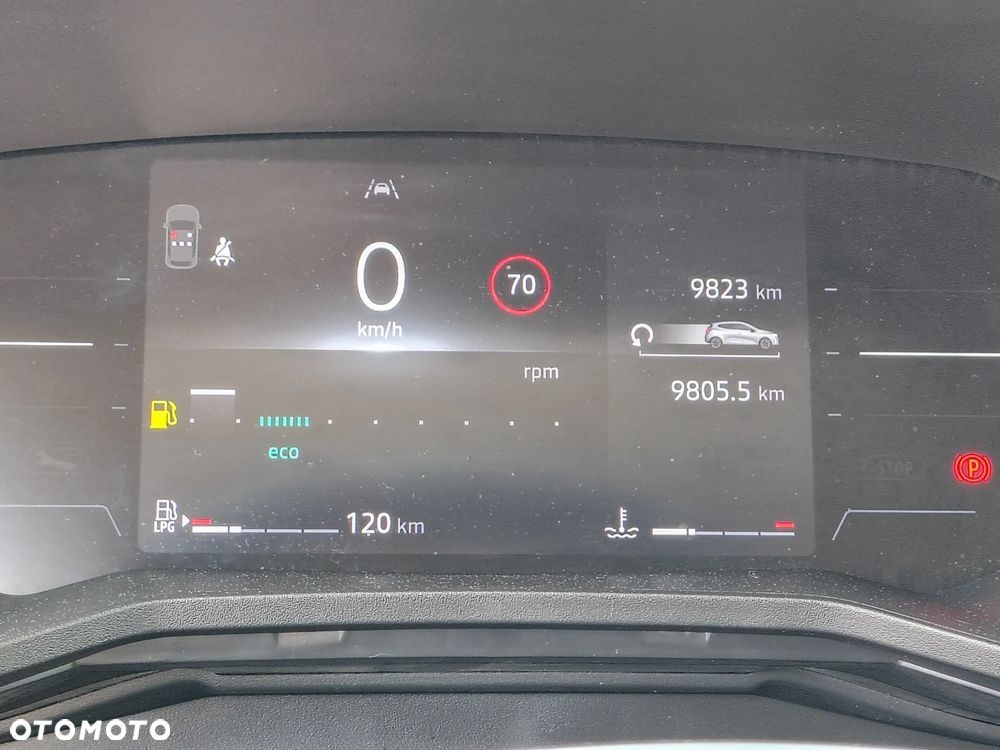 Renault Clio - 22