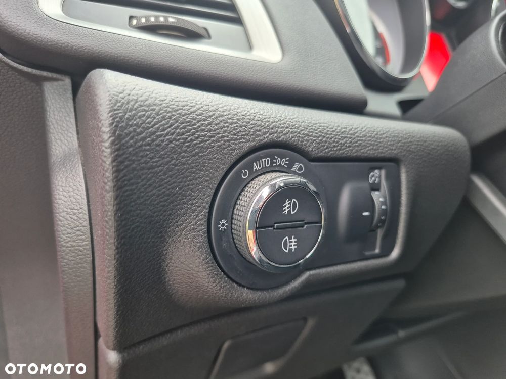 Opel Astra 1.4 Turbo ecoFLEX Start/Stop Innovation - 11