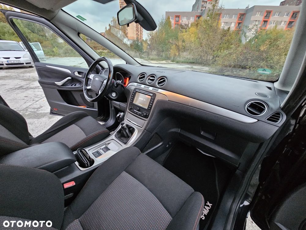 Ford S-Max 2.0 TDCi DPF Titanium - 30