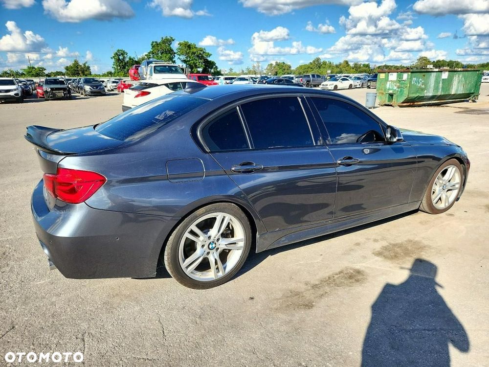 BMW Seria 3 2018 photo 4