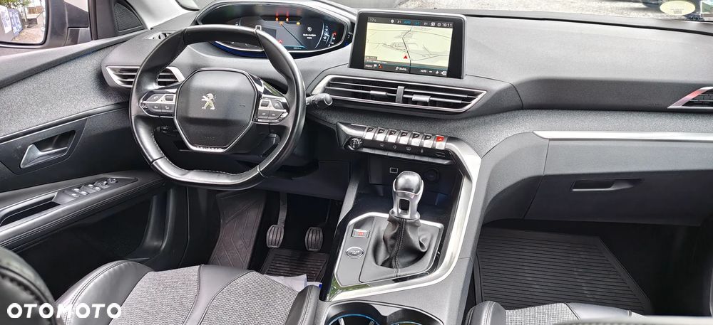 Peugeot 3008 1.5 BlueHDi Allure S&S - 10