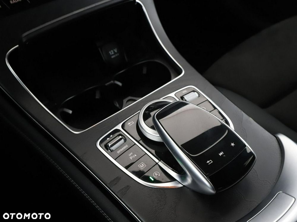 Mercedes-Benz GLC - 30