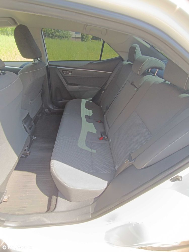 Toyota Corolla 1.6 Comfort - 11