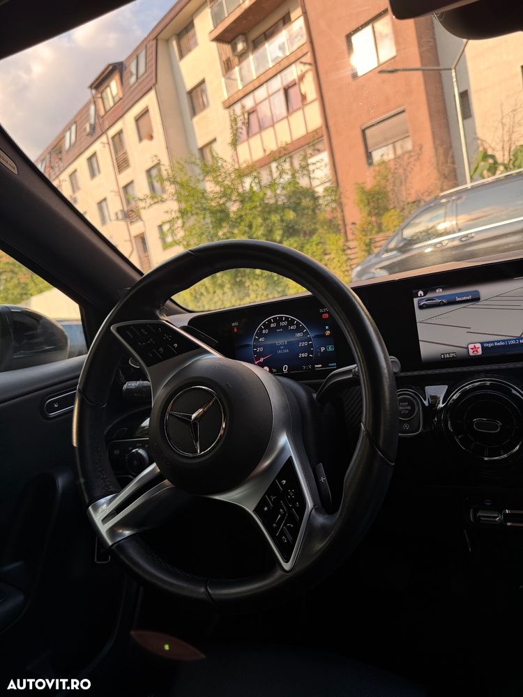 Mercedes-Benz A 180 Sedan MHEV 7G-DCT - 22
