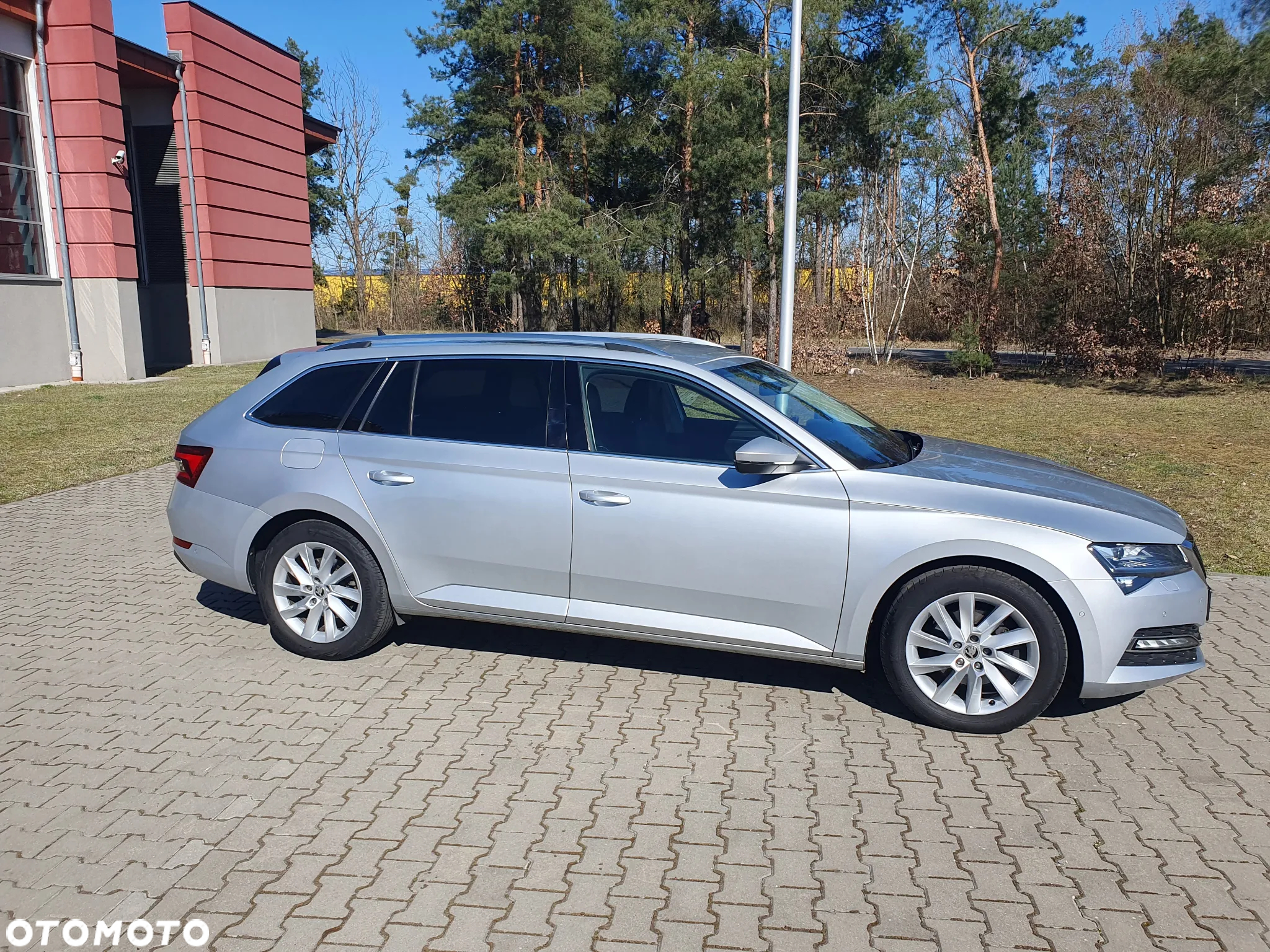 Skoda Superb 2.0 TDI DSG Style - 4