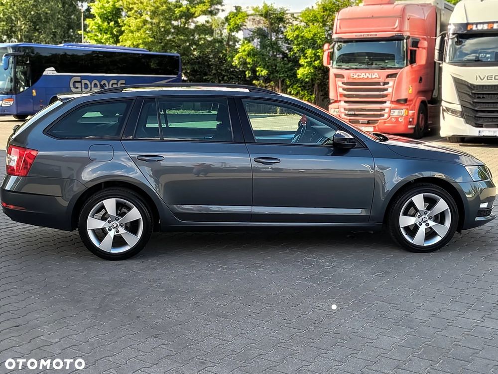 Skoda Octavia 2.0 TDI DSG Ambition - 5