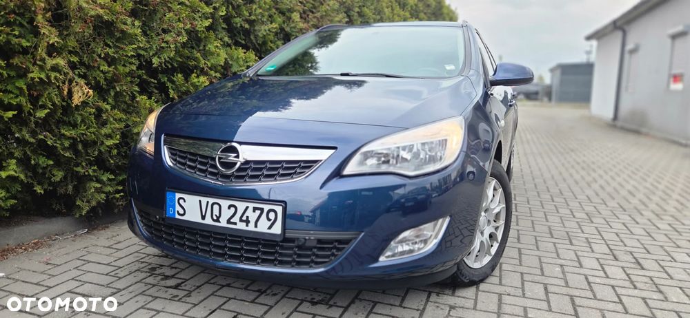 Opel Astra 1.6 Turbo 150 Jahre - 2