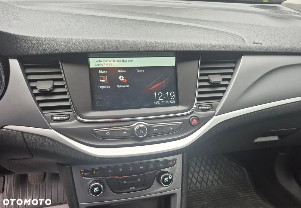 Opel Astra 1.6 T Enjoy S&S - 12