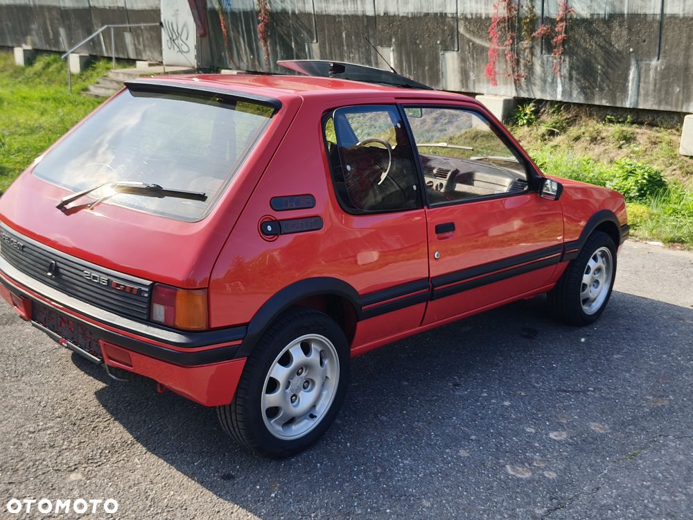 Peugeot 205 - 2