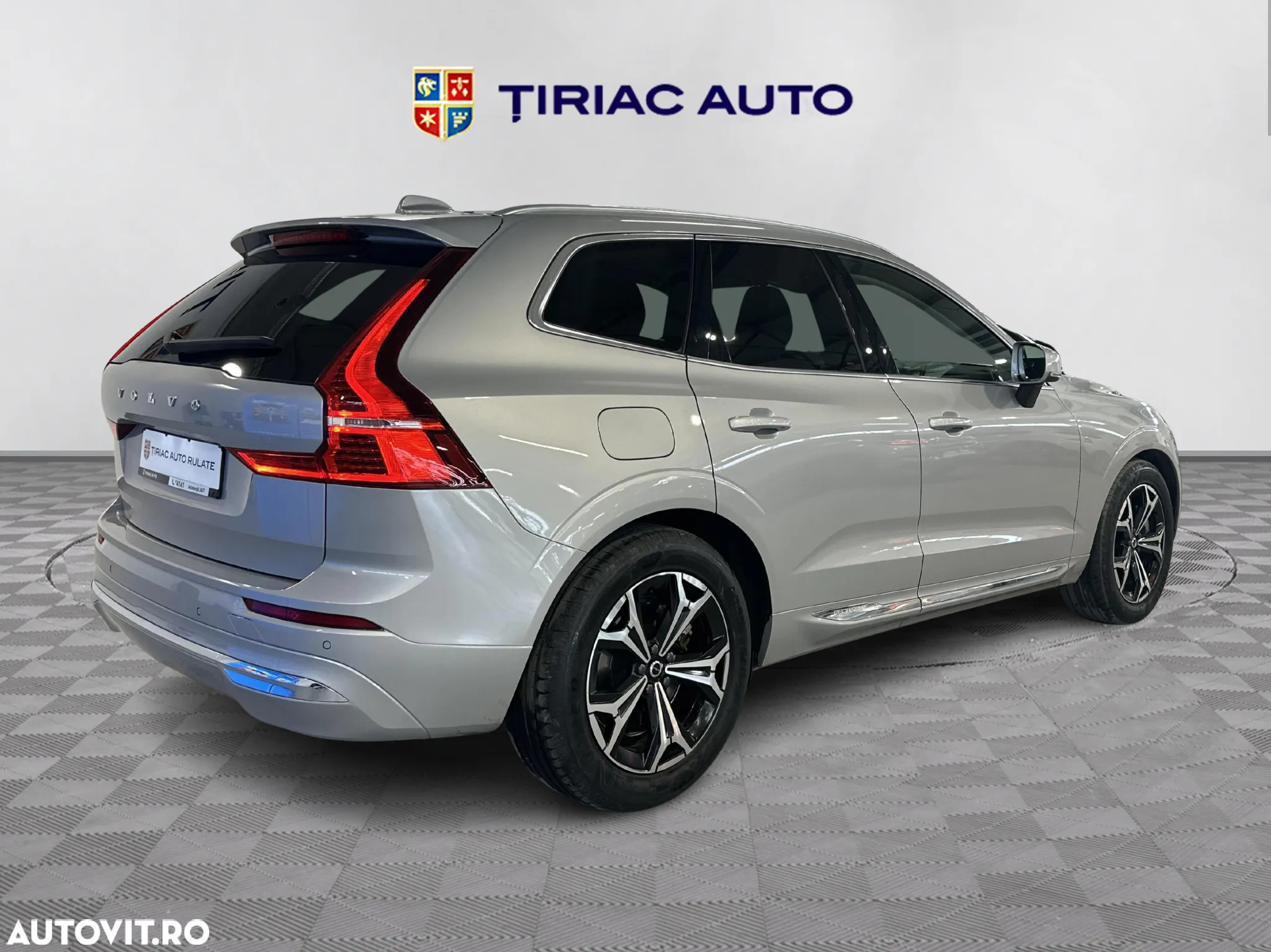 Volvo XC 60 T6 AWD Recharge Geartronic Inscription - 5