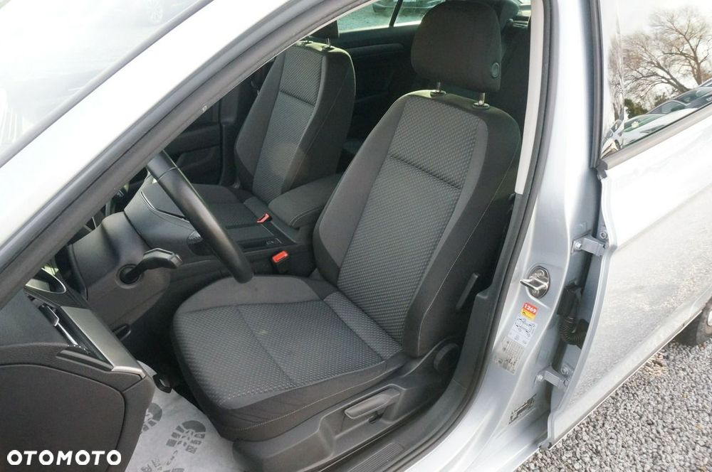 Volkswagen Passat 2.0 TDI EVO Essence - 21