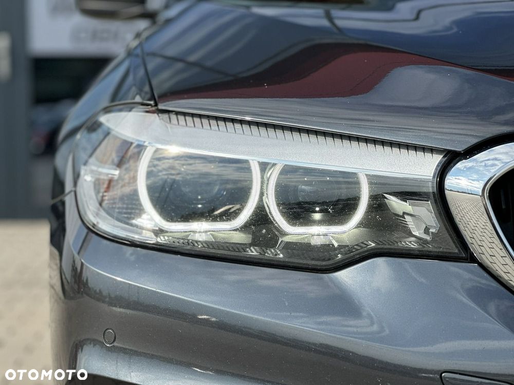 BMW Seria 5 520d xDrive - 7