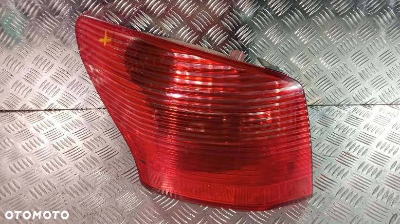 LAMPA LEWA TYLNA PEUGEOT 407 - 1