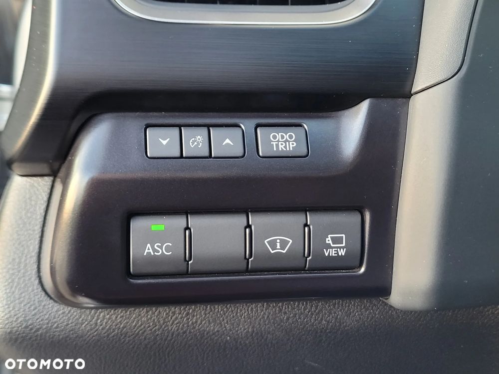 Lexus UX 250h F Sport AWD - 26