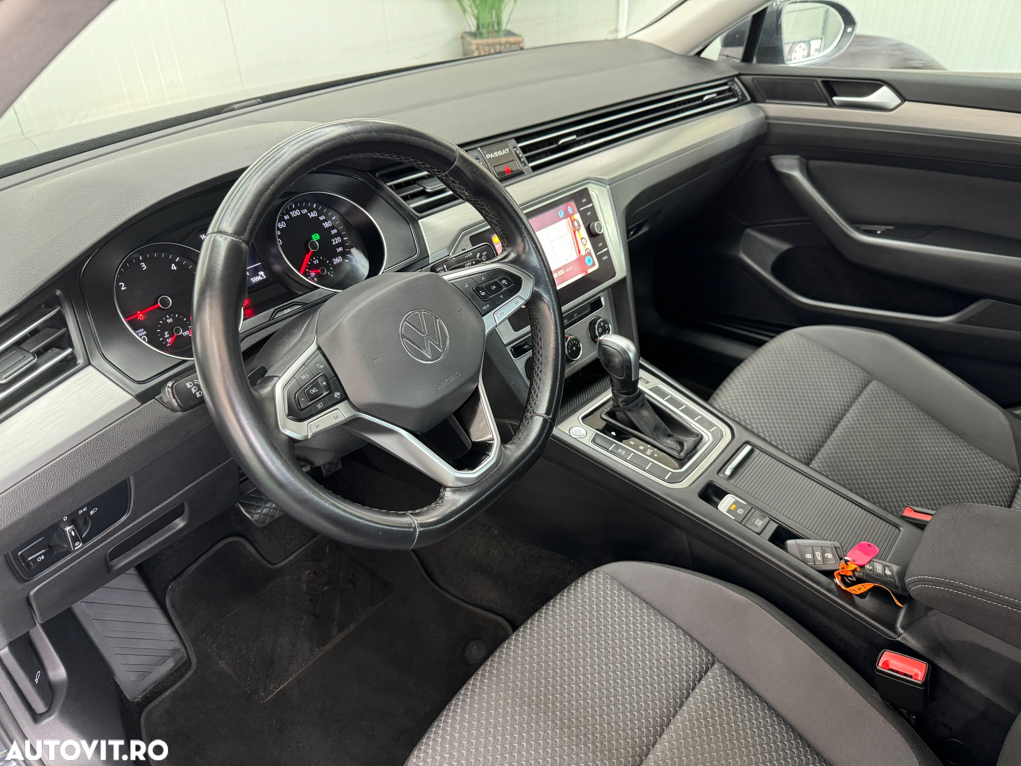 Volkswagen Passat Variant 2.0 TDI DSG Comfortline - 9
