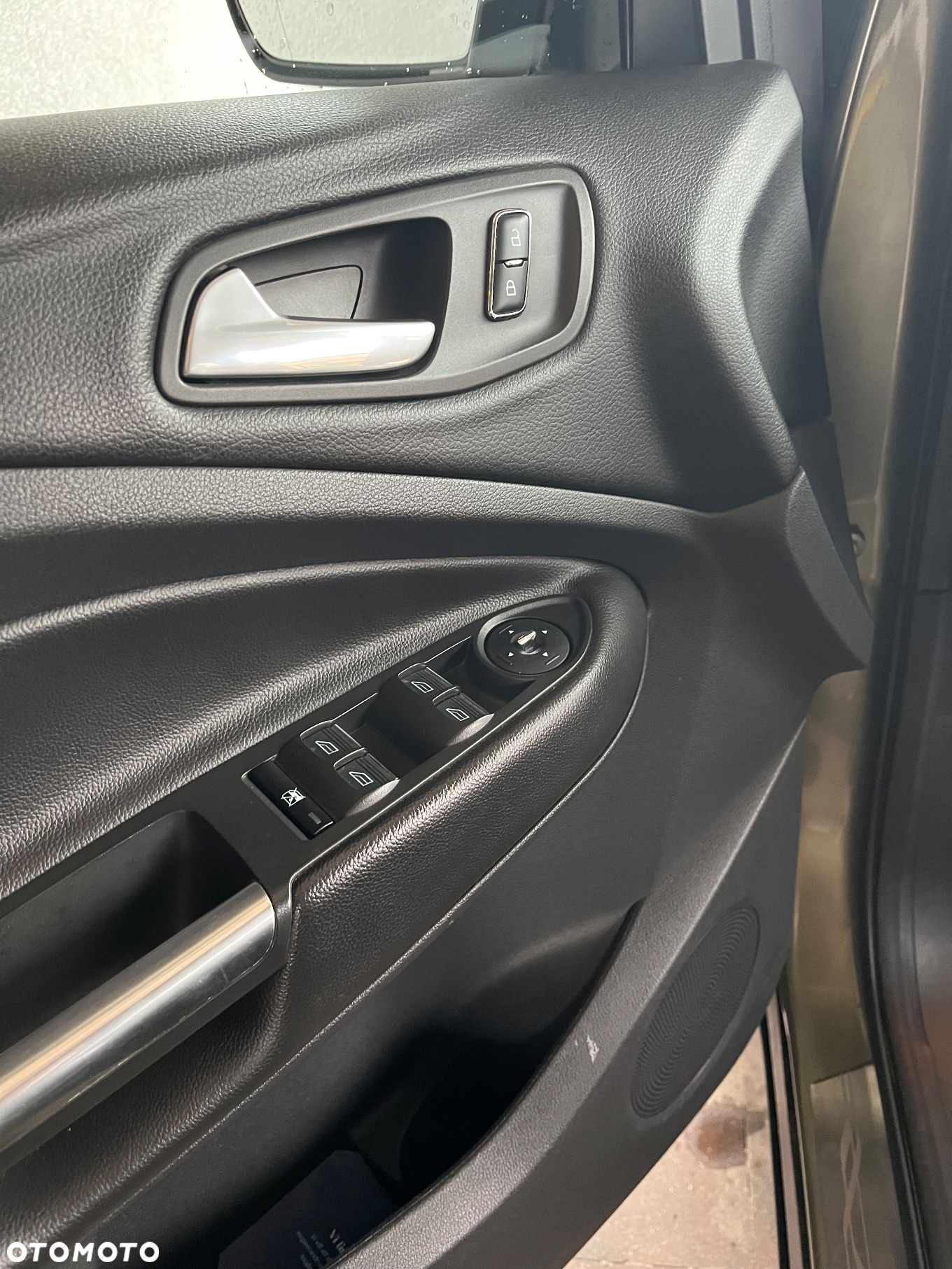 Ford Kuga 2.0 TDCi 4WD Titanium - 11