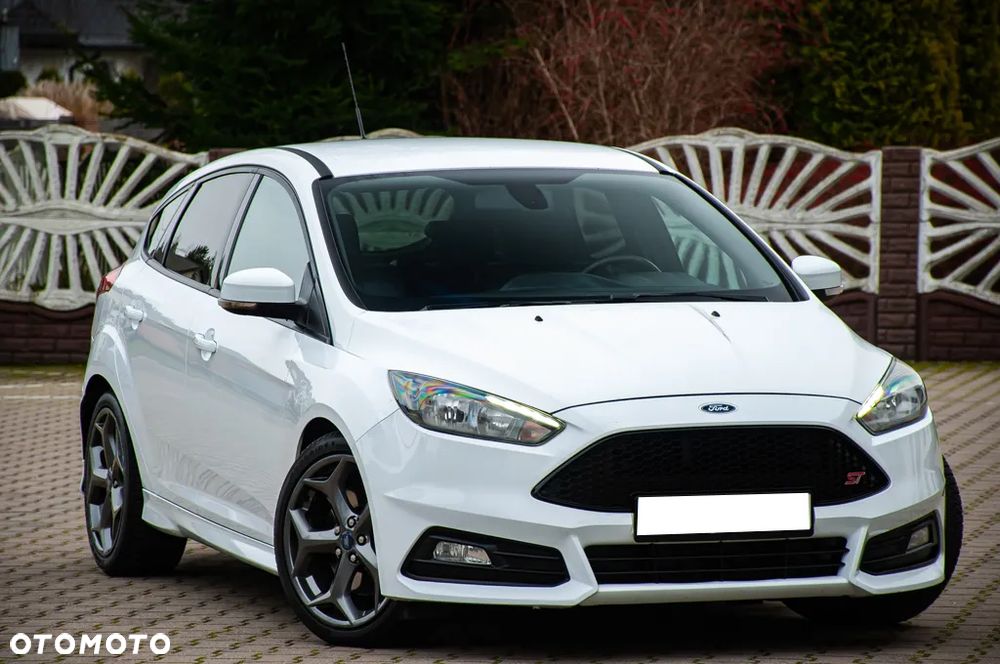 Ford Focus 2.0 TDCi ST mit Leder-Exclusiv-Paket - 6