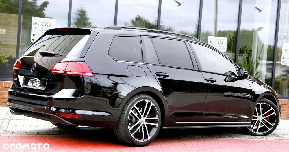 Volkswagen Golf - 6