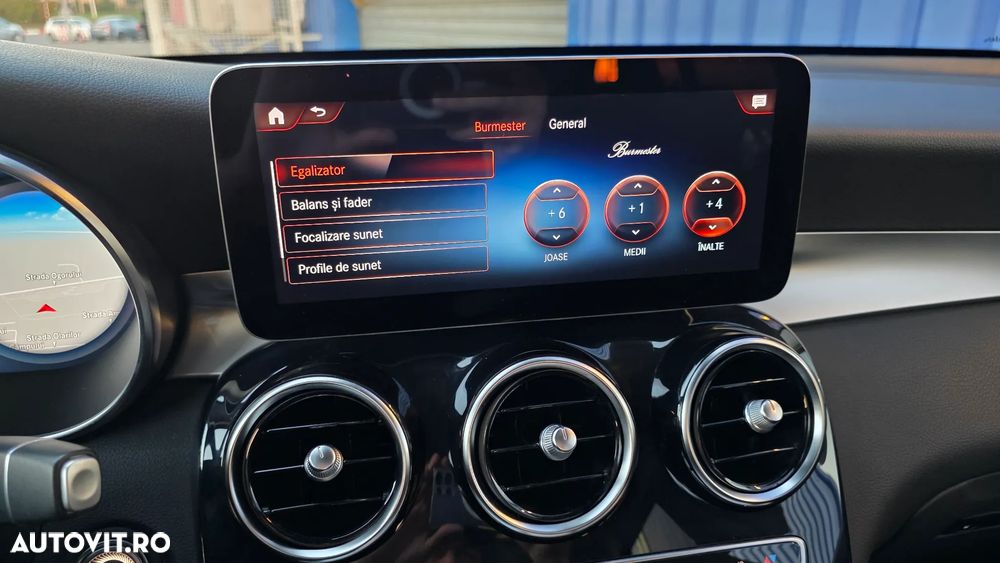 Mercedes-Benz GLC 300 d 4Matic 9G-TRONIC - 33