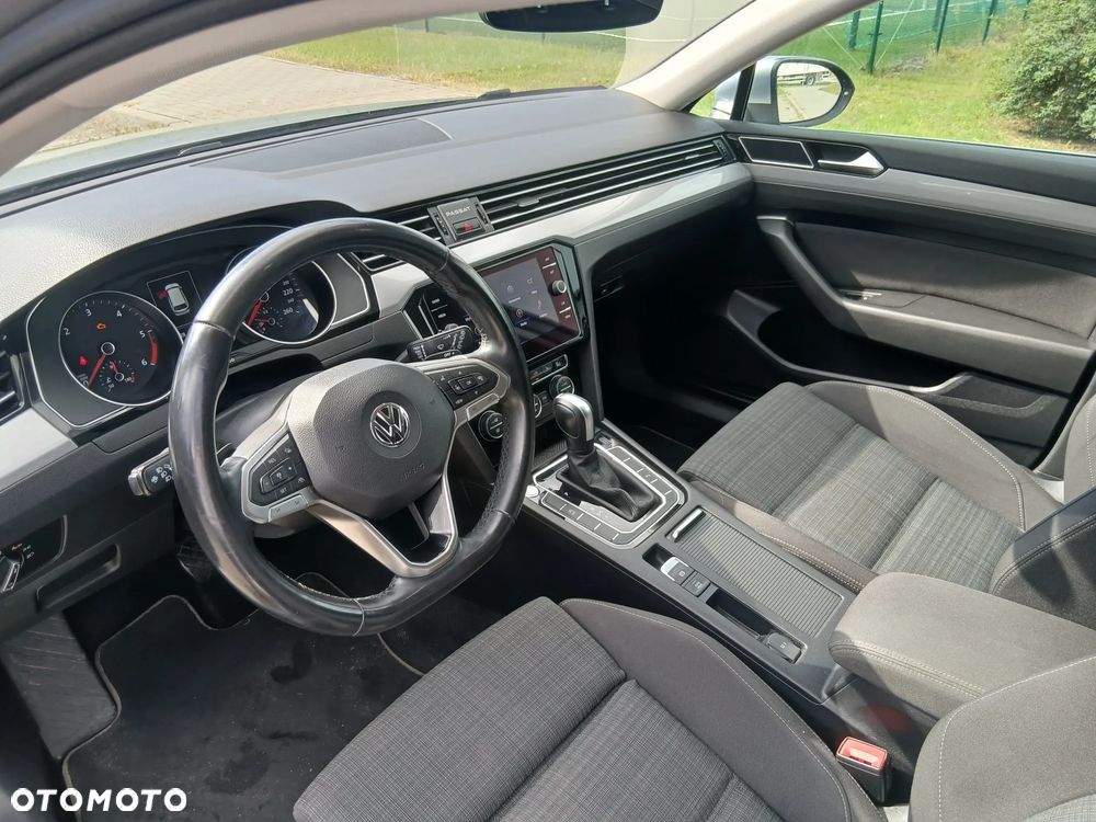 Volkswagen Passat 2.0 TDI SCR DSG Elegance - 13