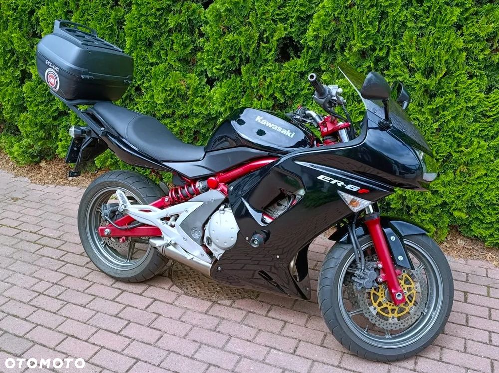 Kawasaki ER - 2