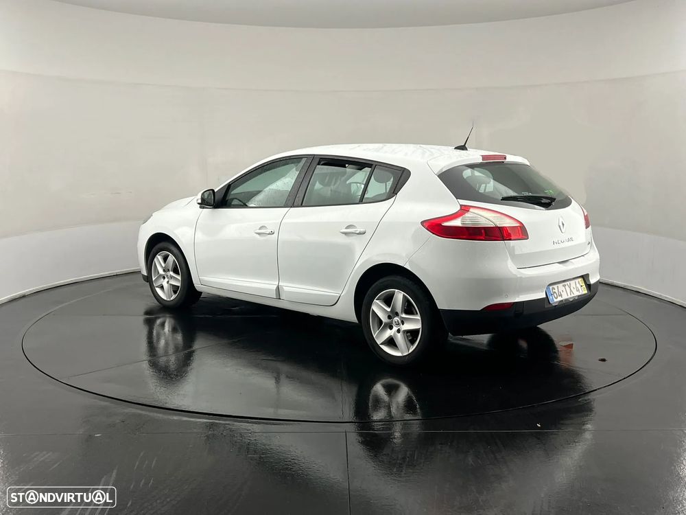 Renault Mégane 1.5 dCi Dynamique - 4