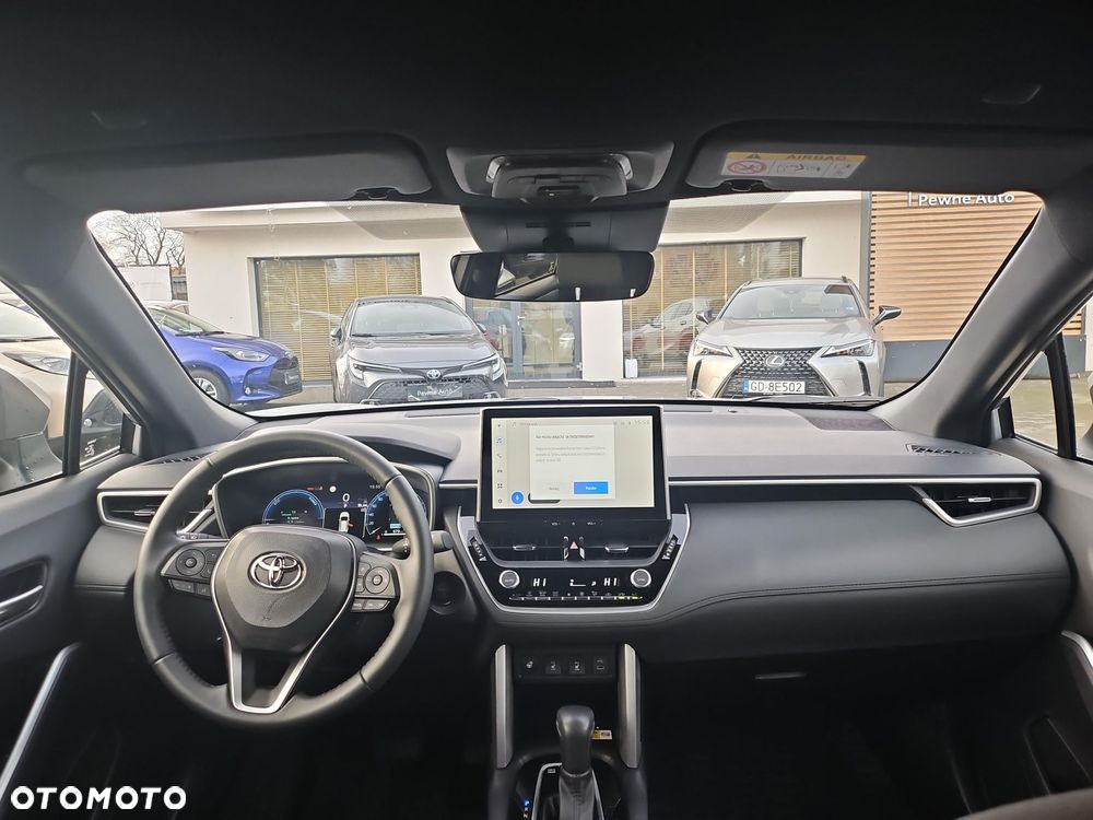 Toyota Corolla Cross - 11