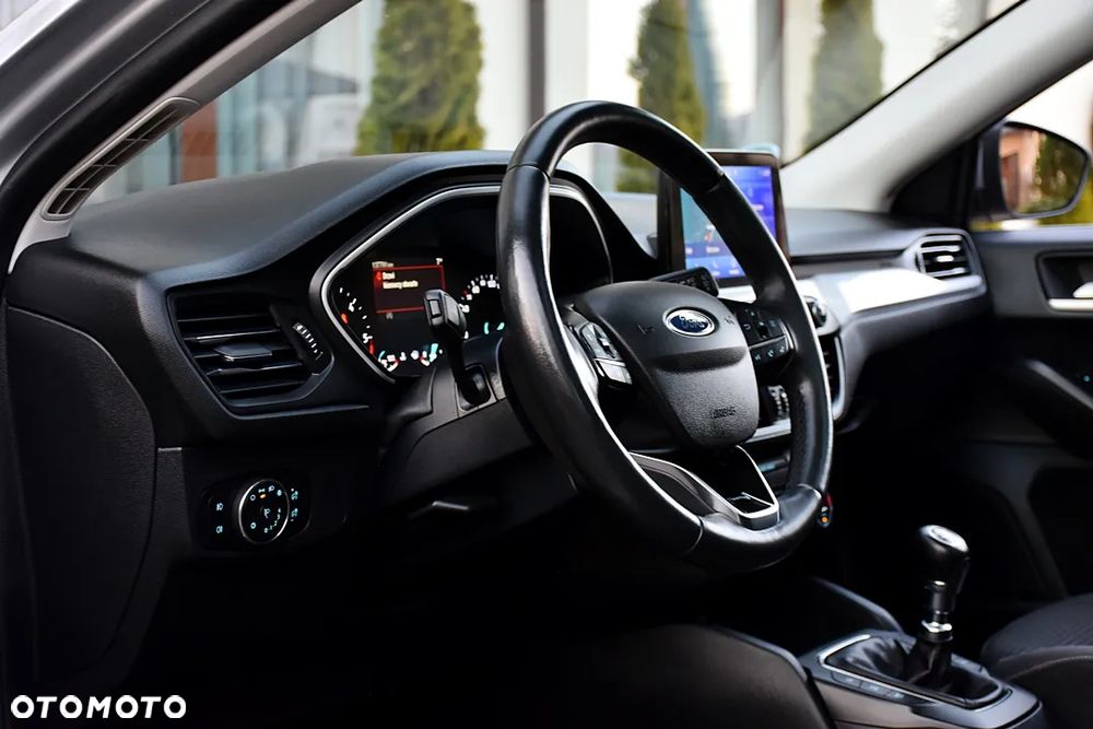 Ford Focus 1.5 EcoBlue Start-Stopp-System TITANIUM DESIGN - 32