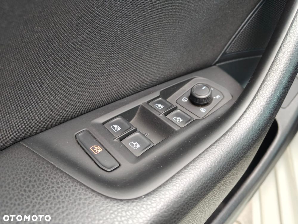 Volkswagen Passat 2.0 TDI SCR DSG Elegance - 20