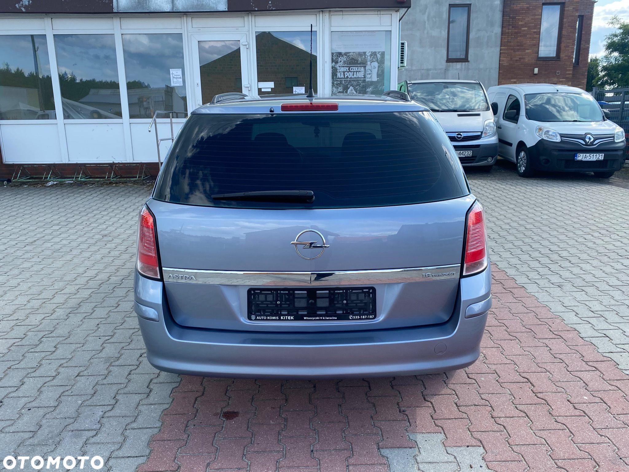 Opel Astra 1.6 Caravan - 11