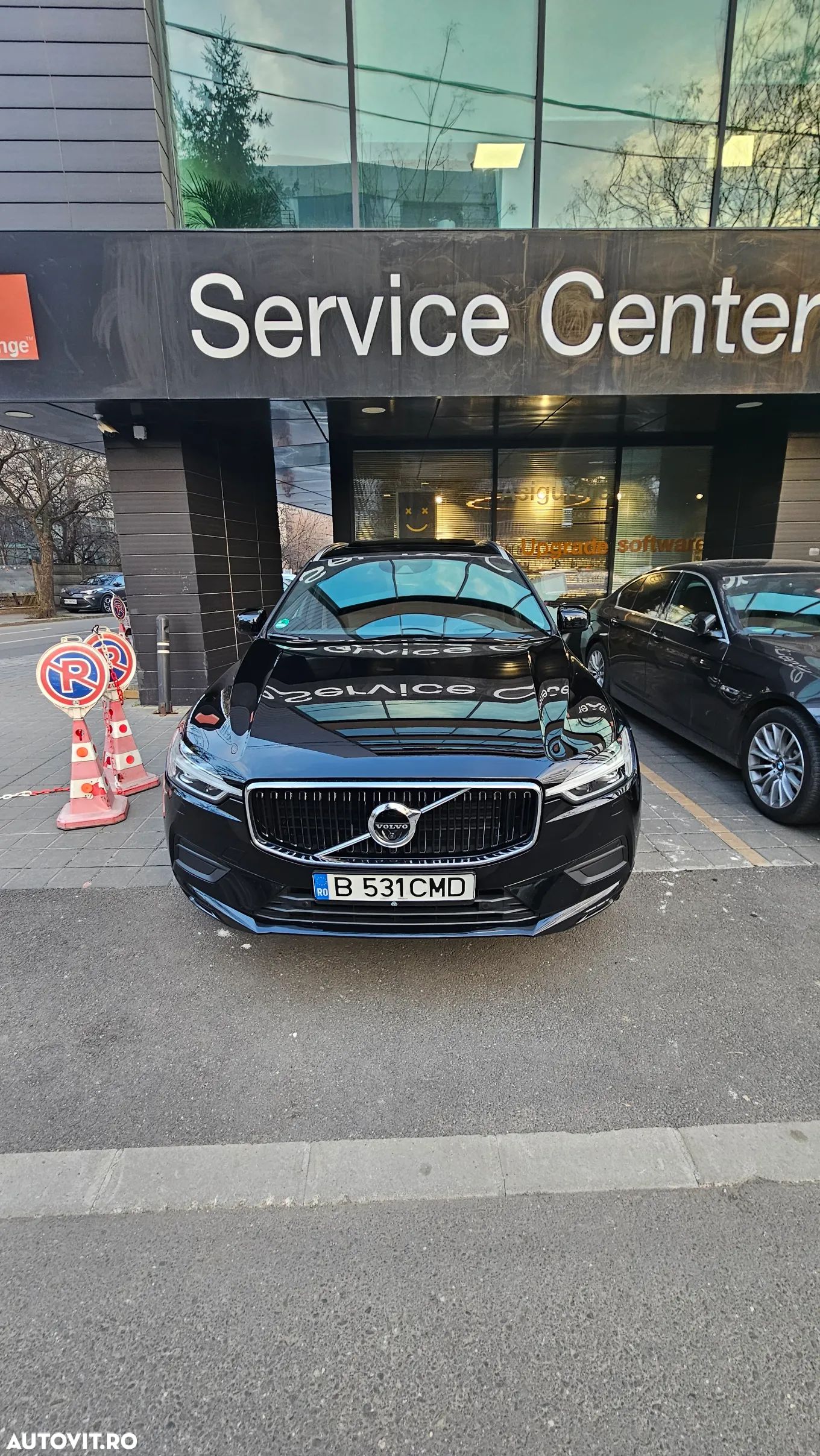 Volvo XC 60 B5 AWD Momentum Pro - 1