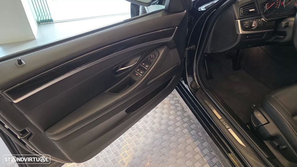 BMW 520 d Line Modern Auto - 35