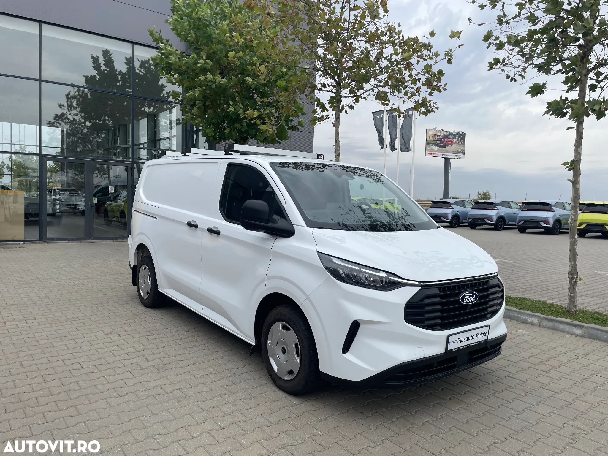 Ford Transit Custom Van 300L (L2H1) Trend 2.0L Panther 170 CP A8 FWD - 1