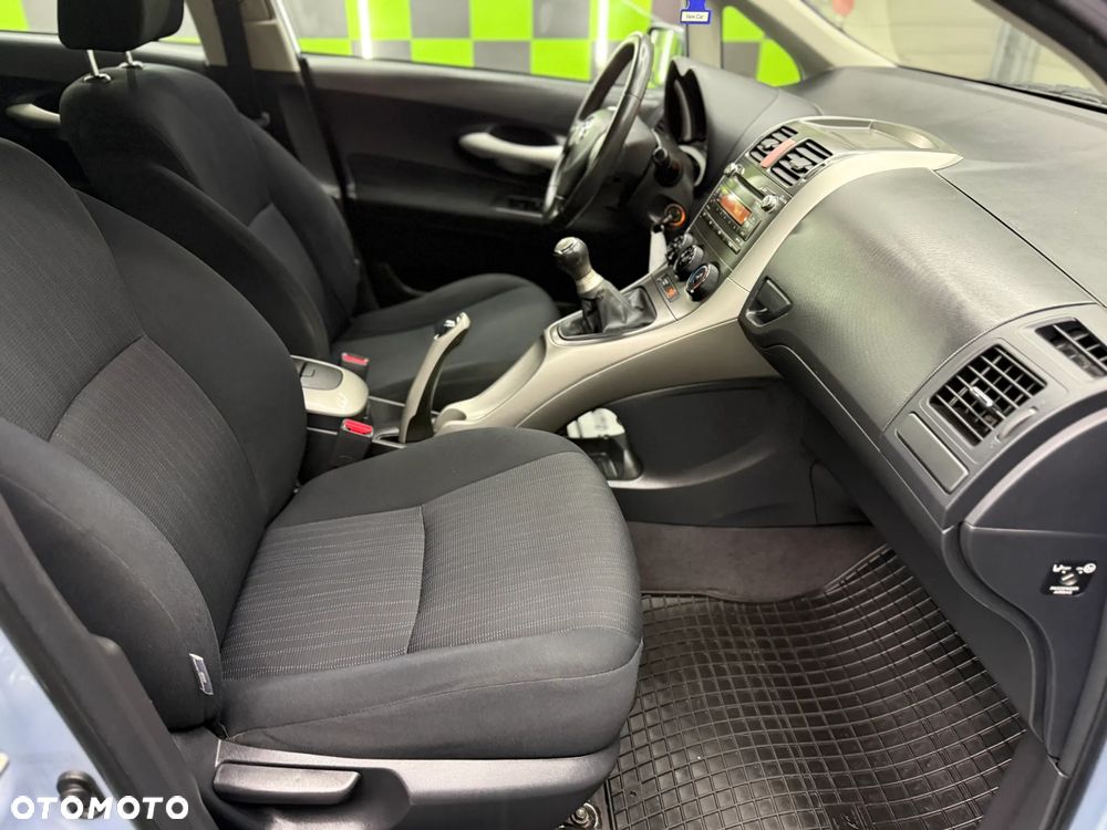 Toyota Auris 1.6 VVT-i Executive - 15