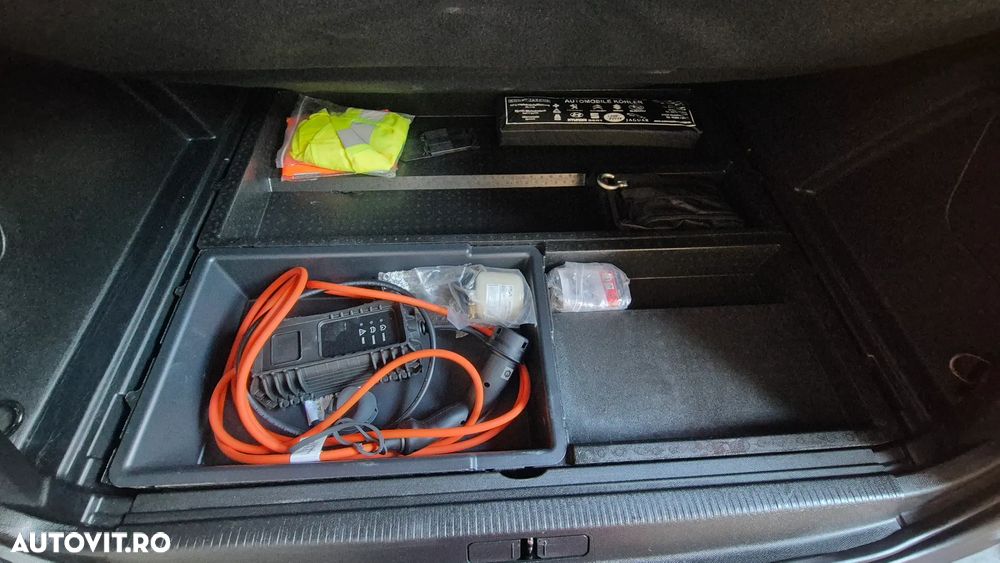 Peugeot 3008 PHEV EAT8 Allure - 32