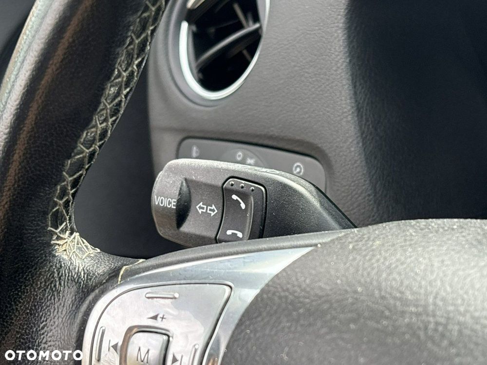 Ford Mondeo 1.6 Eco Boost Start-Stopp Ambiente - 25