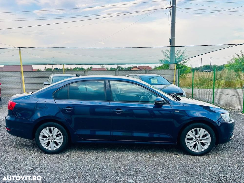 Volkswagen Jetta - 10