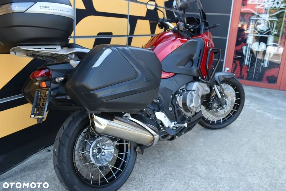 Honda VFR - 32