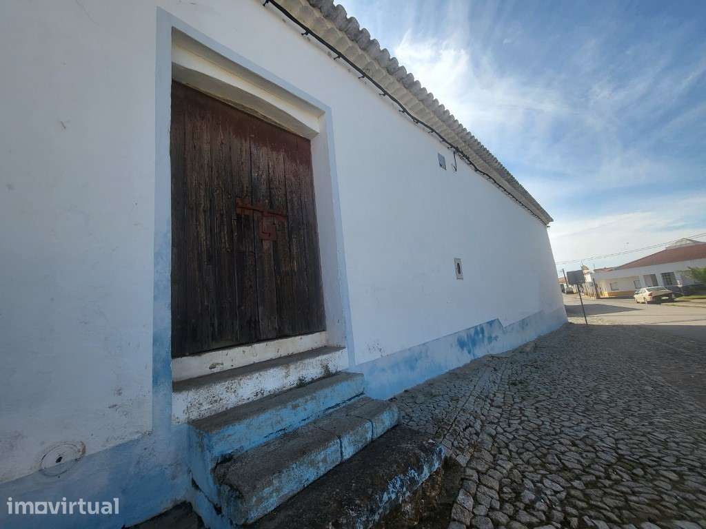 Armazém, com 200 m2, mesmo no centro da aldeia - Grande imagem: 2/10
