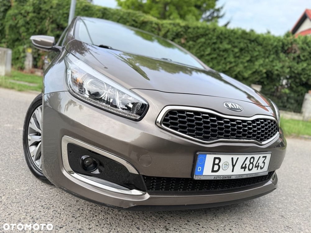 Kia Ceed 1.4 CVVT Dream Team Edition - 2