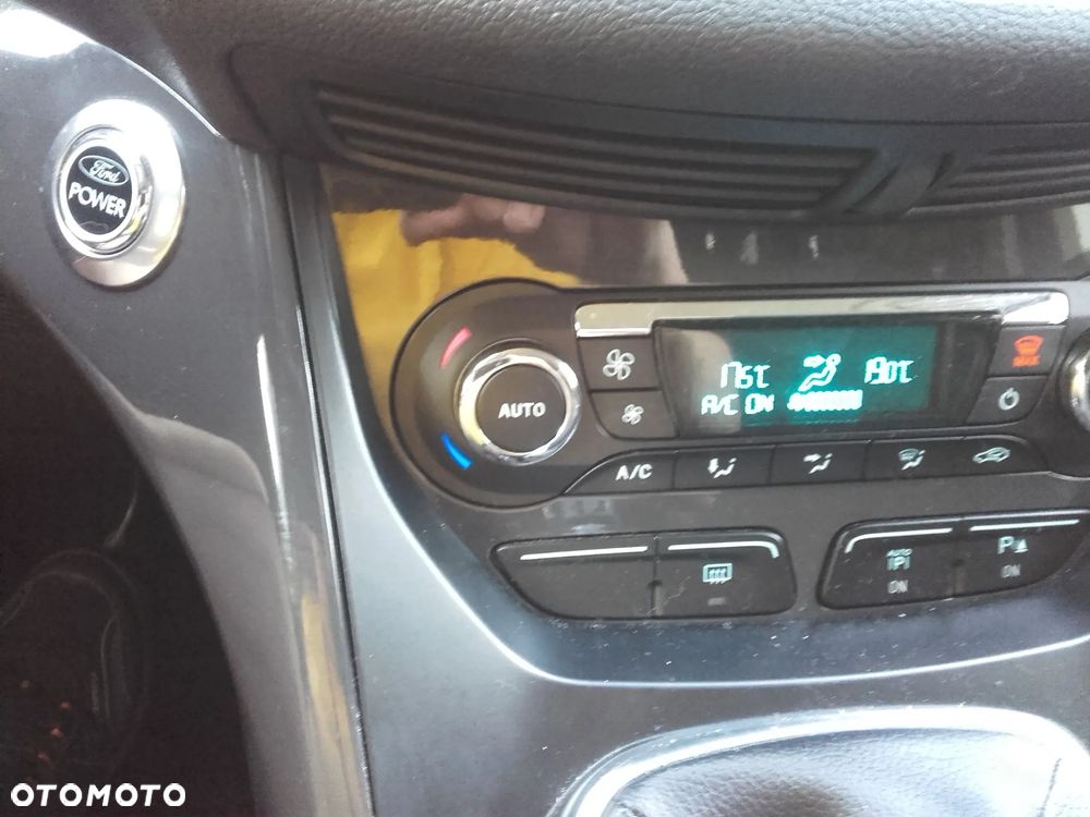 Ford Kuga 2.0 TDCi 2x4 Individual - 13