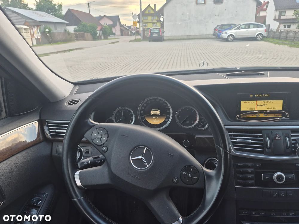 Mercedes-Benz Klasa E 200 CDI DPF BlueEFFICIENCY - 35