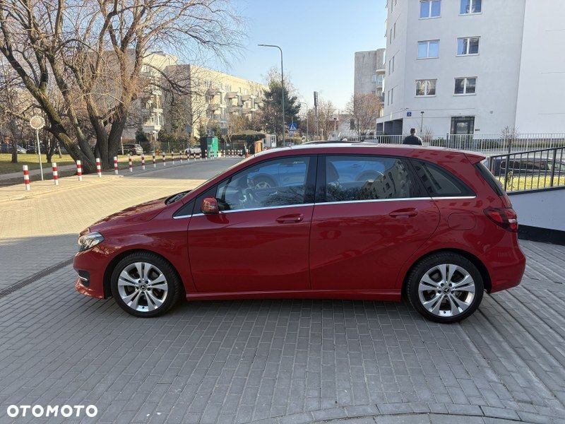 Mercedes-Benz Klasa B 220 4-Matic - 31